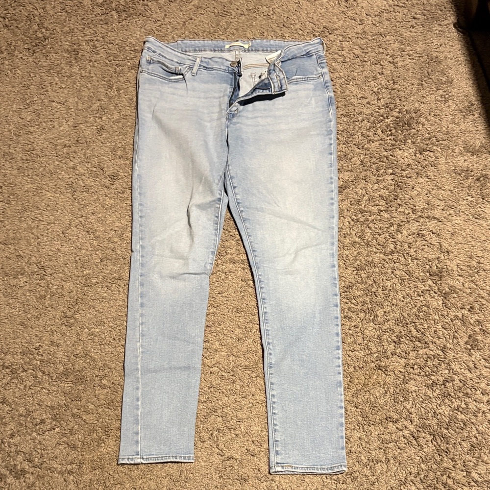 Levi's Women's Light Blue Skinny Jeans